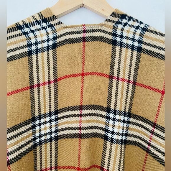 Check Plaid Fringe Poncho One size fits most Comfy Cozy - Picture 4 of 6